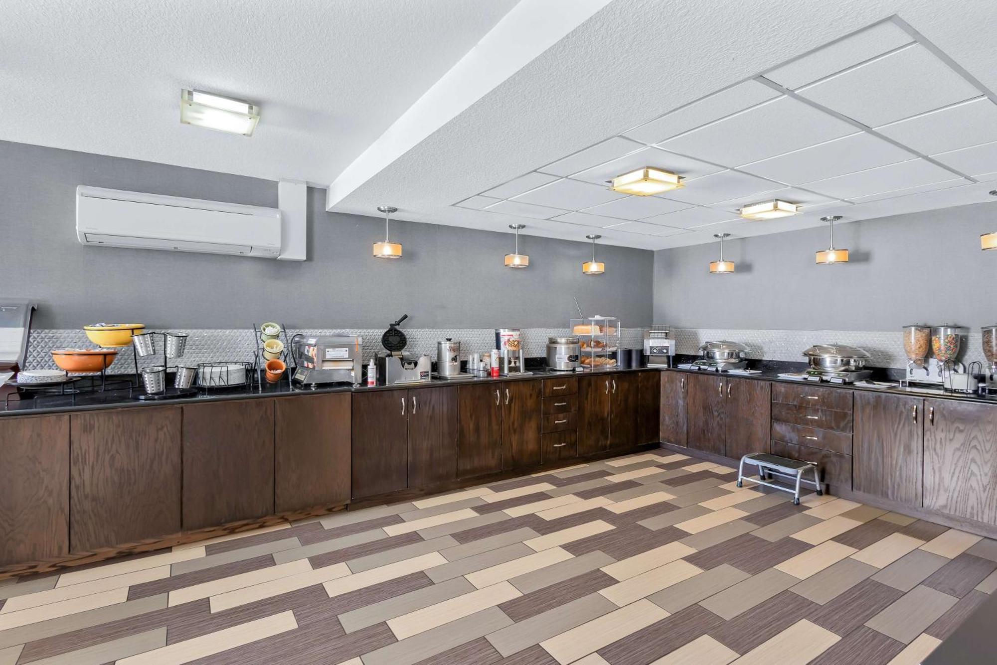 Best Western Luxbury Inn Fort Wayne Exterior foto