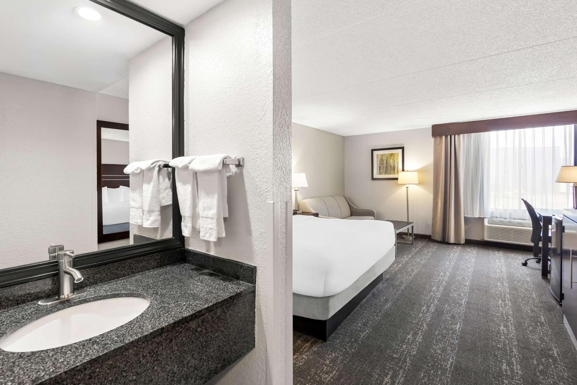 Best Western Luxbury Inn Fort Wayne Exterior foto